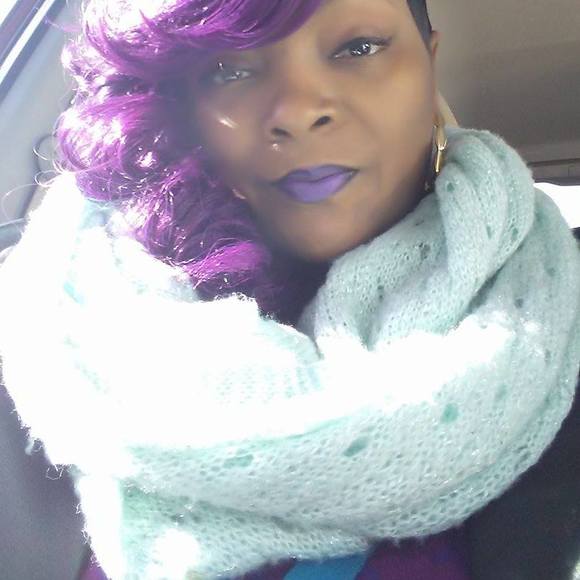 Meet your Posher, Michellemz - Picture 1 of 1